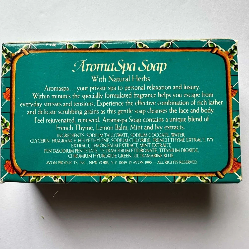 Vintage 1990 Avon AromaSpa Soap Bar with Natural Herbs 4 oz Green Shell Box‎